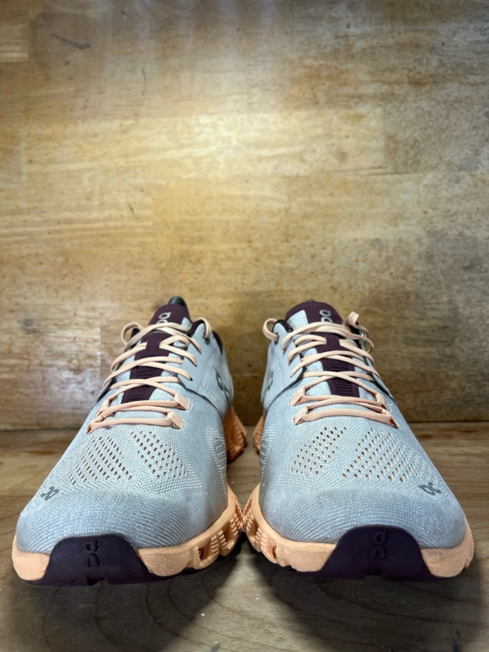 On Cloud X REFLECTIVE Womens Size 10.5 Running Shoes Sneakers Silver Almond - Picture 2 of 12